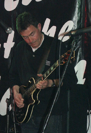 The Elevators, Blues On The Farm, Billericay, March 2004. Phil Greaves.