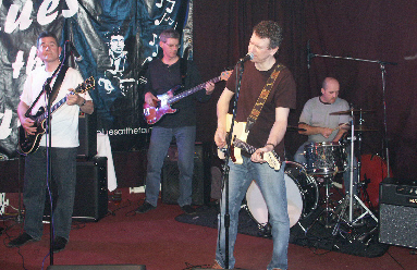 The Elevators, Blues On The Farm, Billericay, March 2004. Phil Greaves, Martin Robinson, John Whippy, Mick Hill.